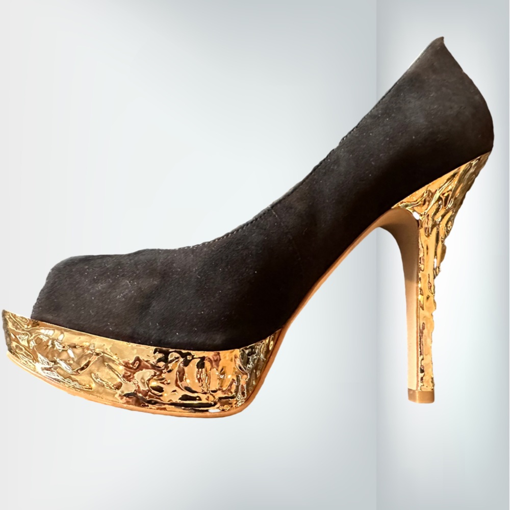 Enzo Angiolini gold platform Suede open toe Pumps